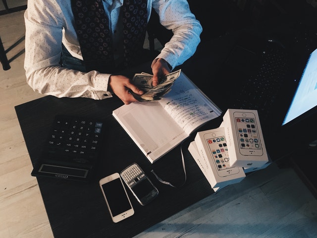 Here is what to know when hiring a professional business accountant