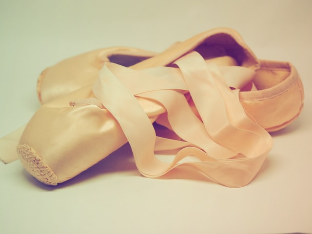 Here is why you need to buy the best pointe shoes for dancing!